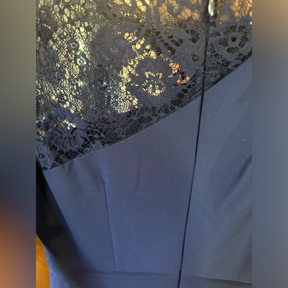 JS Collections size 6 NWOT navy blue column dress with lace sleeves - Picture 10 of 10